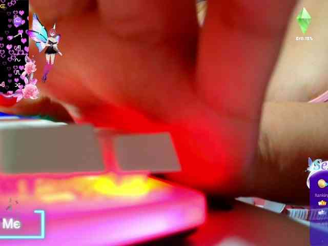 GODDESSKIKIDOLL webcam