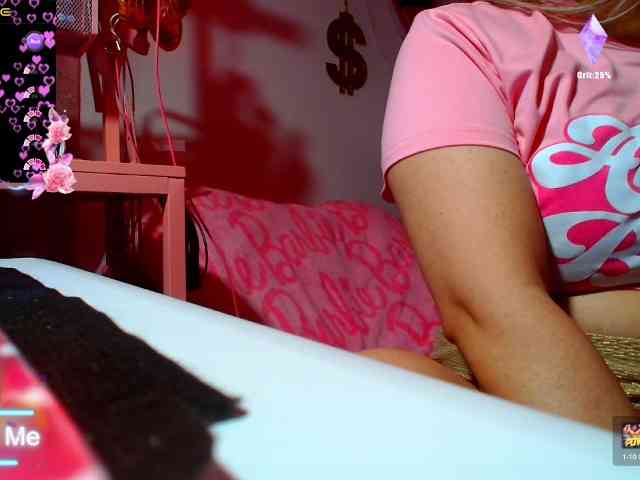 GODDESSKIKIDOLL webcam