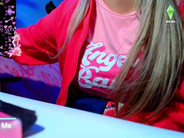 GODDESSKIKIDOLL webcam