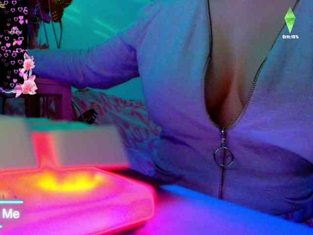 GODDESSKIKIDOLL webcam