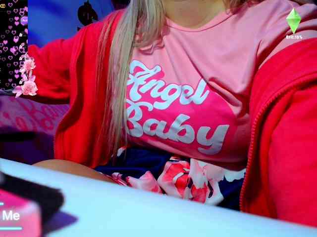 GODDESSKIKIDOLL webcam