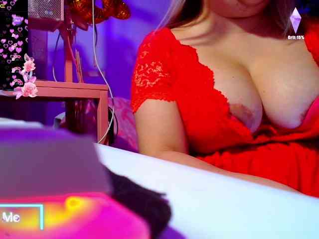 GODDESSKIKIDOLL webcam