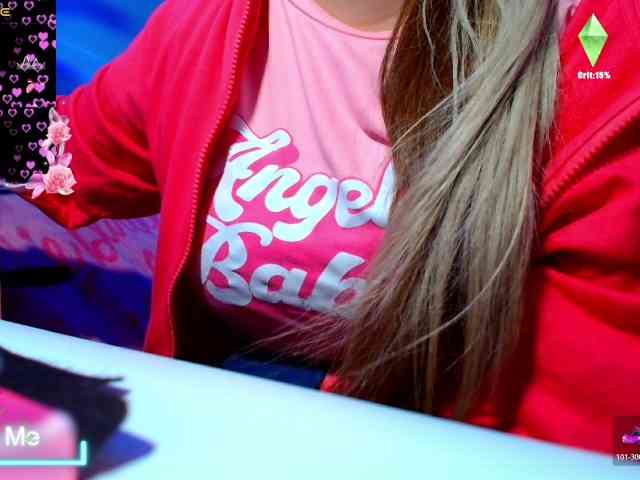 GODDESSKIKIDOLL webcam