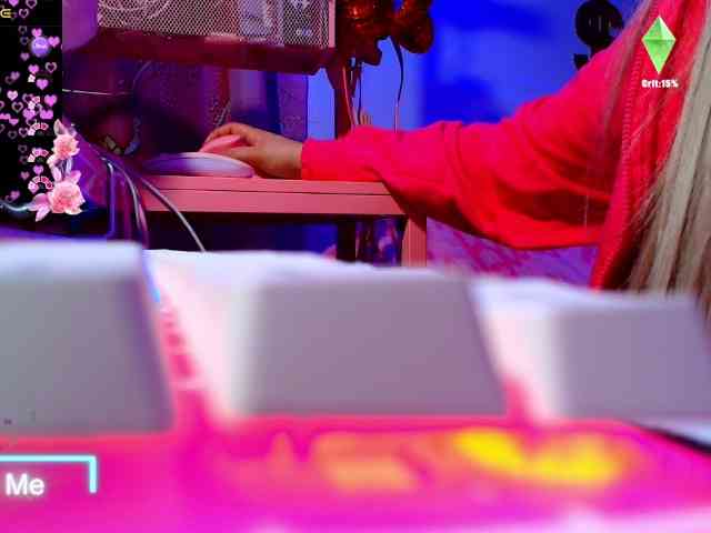 GODDESSKIKIDOLL webcam