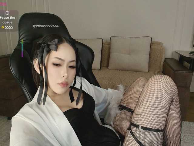 s00nie's BongaCams show and profile