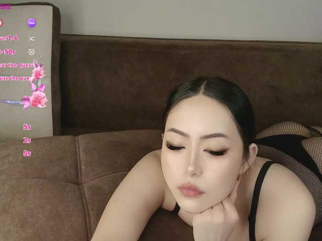 s00nie's BongaCams show and profile
