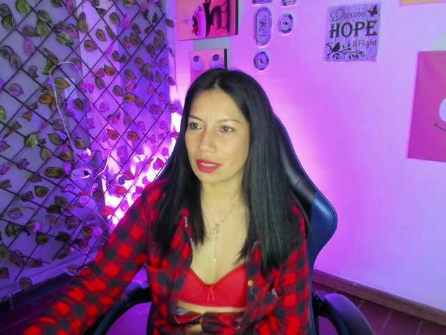 MeganCollins1's BongaCams show and profile