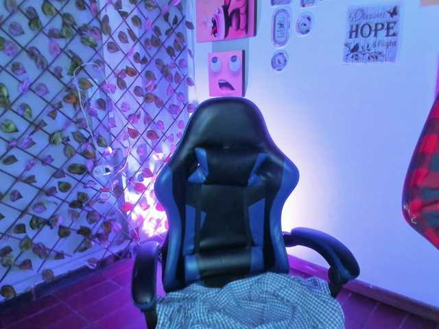 MeganCollins1's BongaCams show and profile