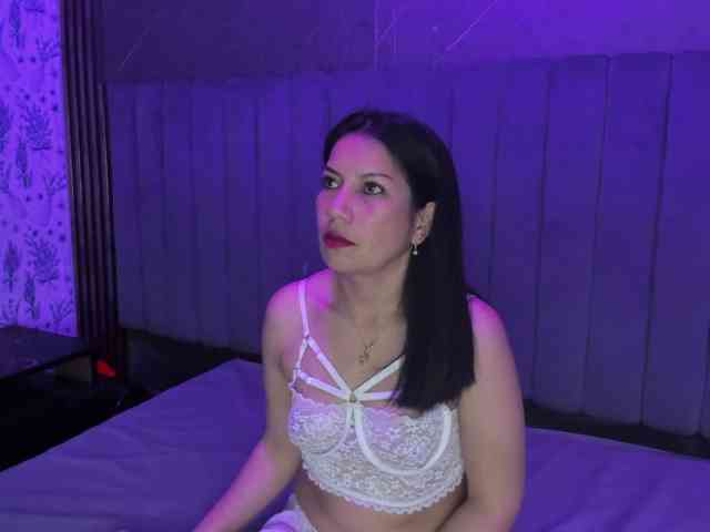 MeganCollins1 Live Webcam on BongaCams