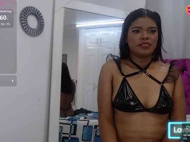 Shantall-Russo webcam