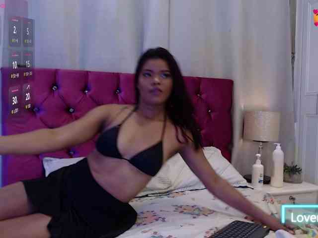 Shantall-Russo webcam