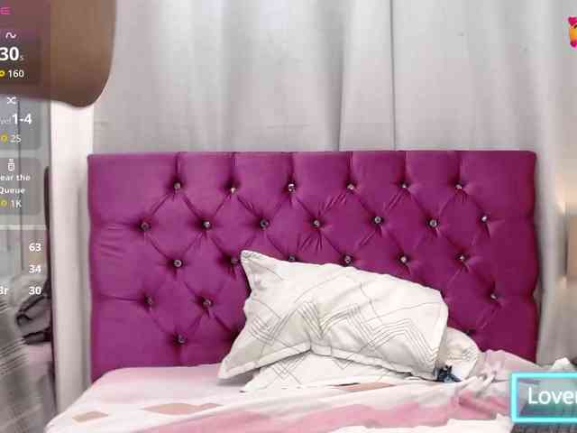 Shantall-Russo webcam