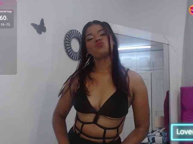 Shantall-Russo webcam