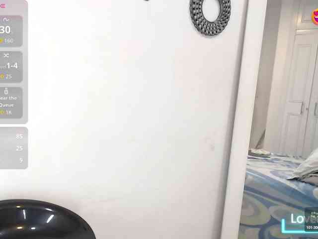 Shantall-Russo webcam