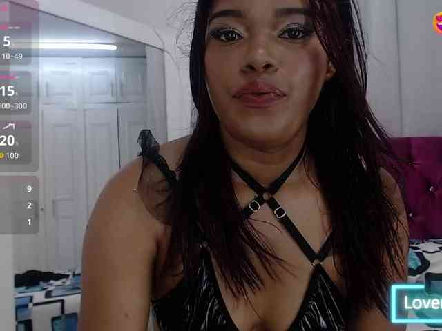 Shantall-Russo webcam