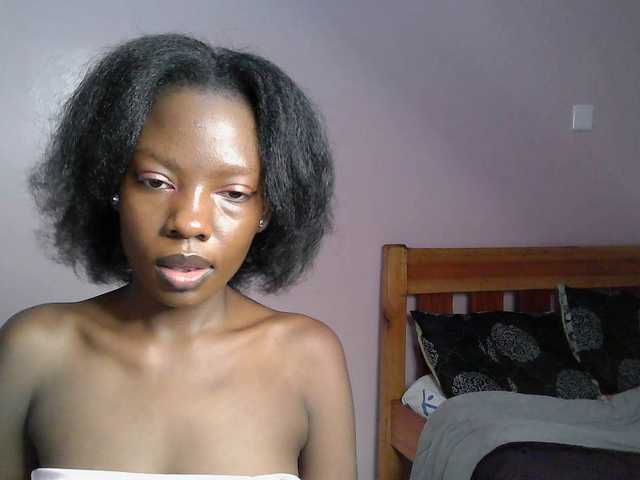 Dirtymaggy's BongaCams show and profile