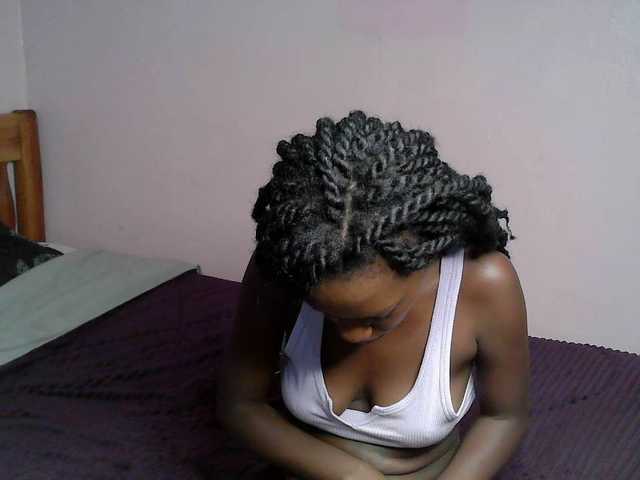 Dirtymaggy's BongaCams show and profile