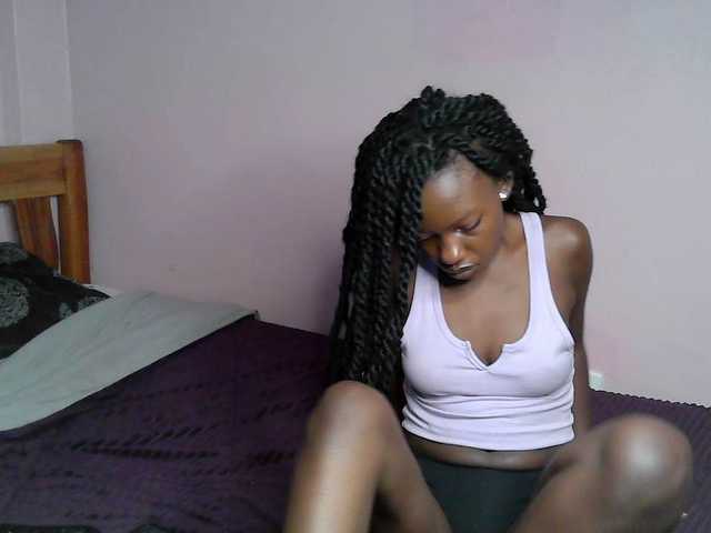 Dirtymaggy's BongaCams show and profile