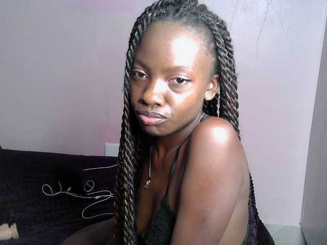 Dirtymaggy's BongaCams show and profile