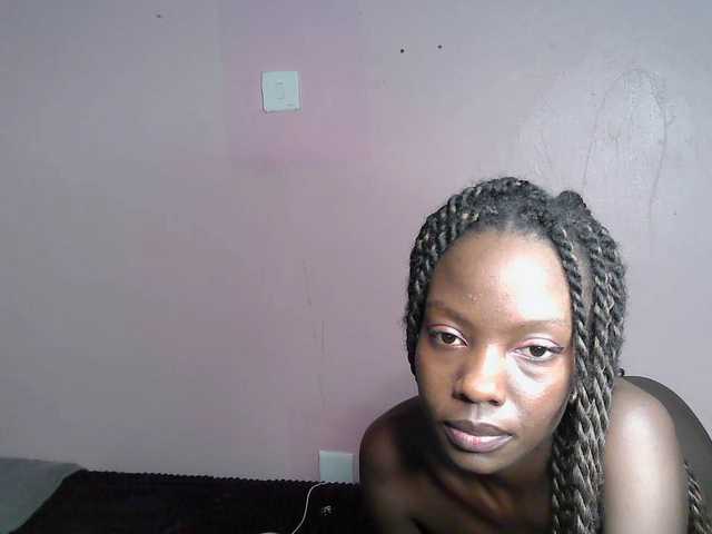 Dirtymaggy's BongaCams show and profile