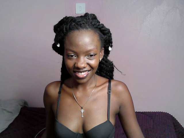 Dirtymaggy's BongaCams show and profile