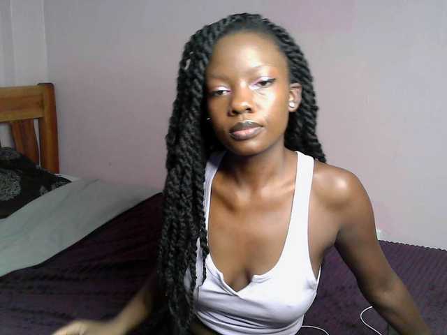 Dirtymaggy's BongaCams show and profile