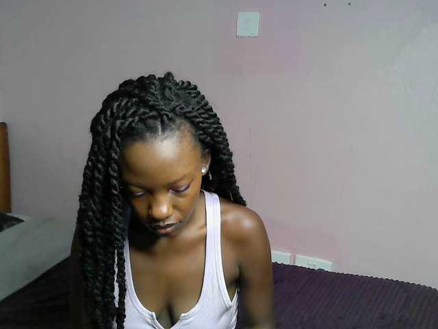 Dirtymaggy's BongaCams show and profile