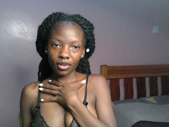 Dirtymaggy live cam profile