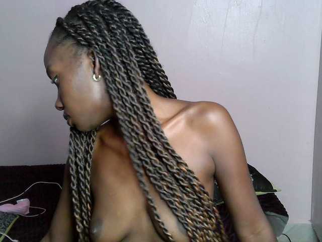 Dirtymaggy's BongaCams show and profile