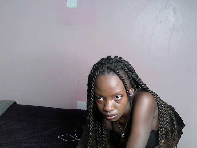 Dirtymaggy's BongaCams show and profile