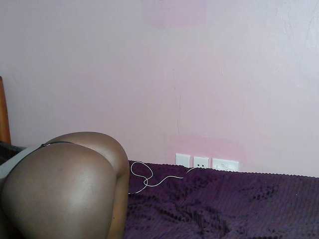 Dirtymaggy's BongaCams show and profile