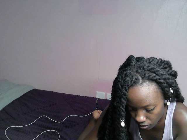 Dirtymaggy live cam profile