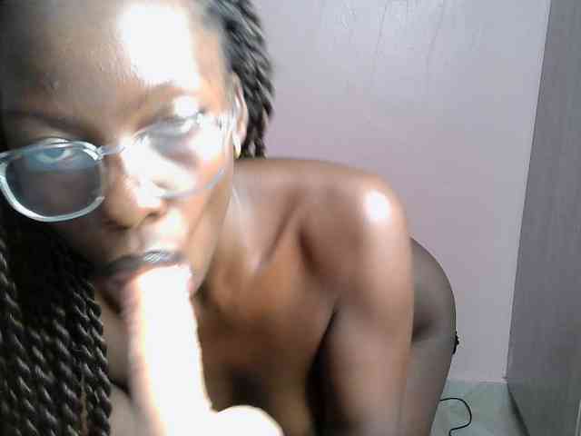 Dirtymaggy webcam