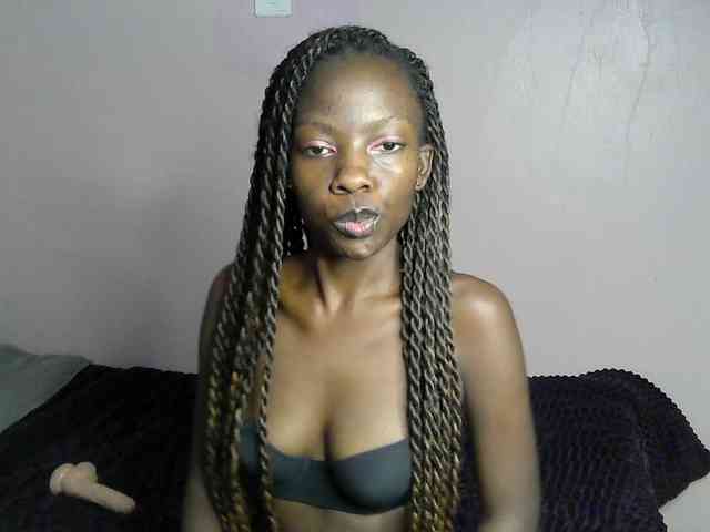 Dirtymaggy Live Webcam on BongaCams