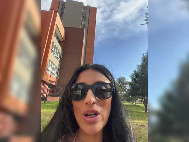 wanda-and-cosmo's BongaCams show and profile