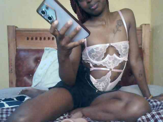 SweetPassion1 webcam