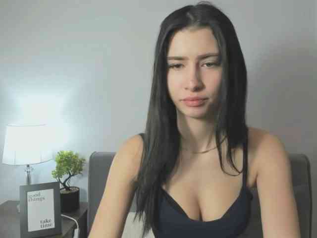HesterStunning webcam