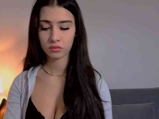 HesterStunning webcam