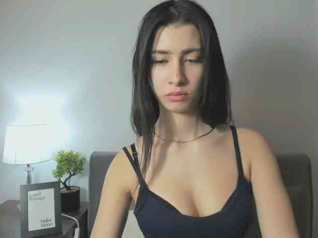 HesterStunning webcam