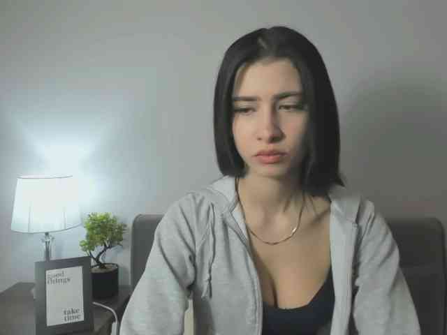 HesterStunning webcam