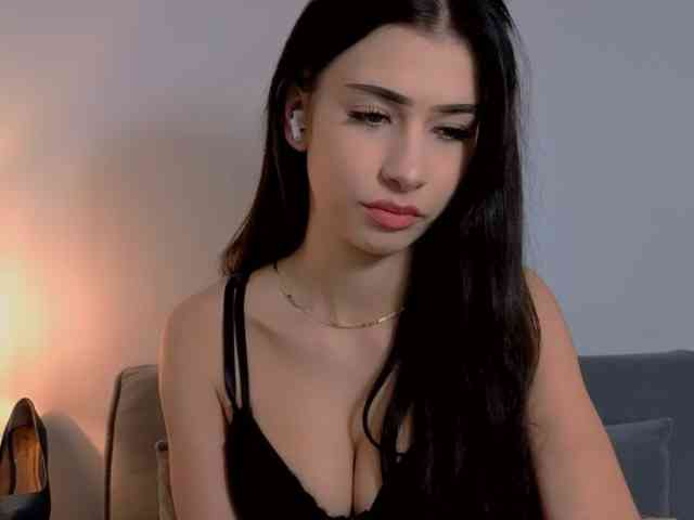 HesterStunning webcam