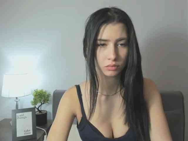 HesterStunning webcam