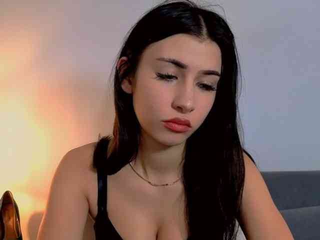 HesterStunning webcam