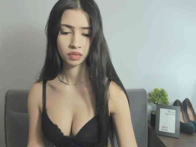 HesterStunning webcam