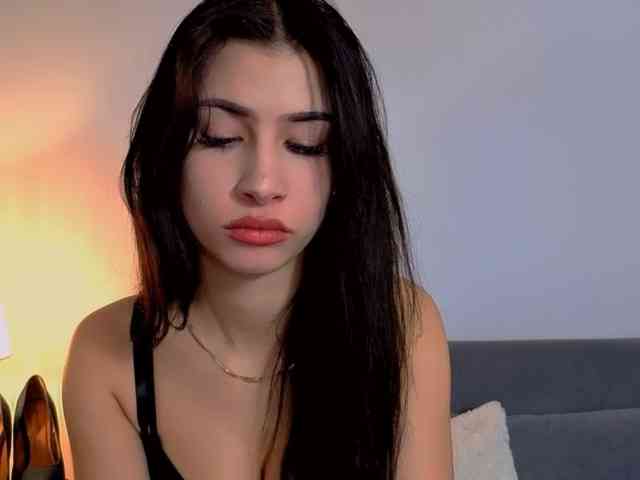 HesterStunning webcam