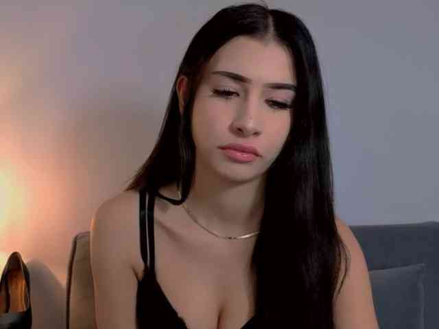 HesterStunning webcam