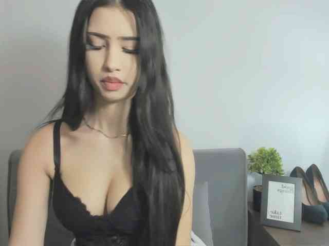 HesterStunning webcam