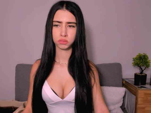 HesterStunning webcam