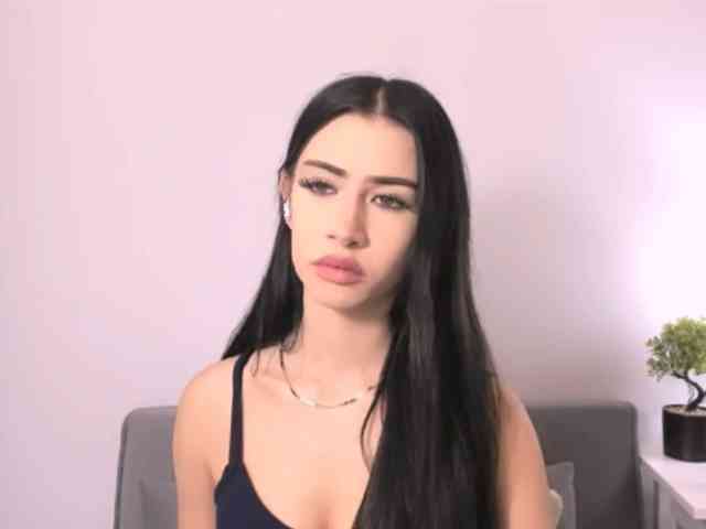 HesterStunning webcam