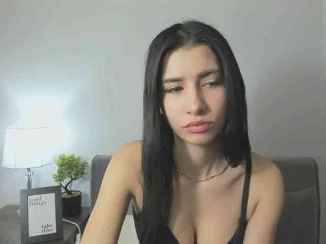 HesterStunning webcam